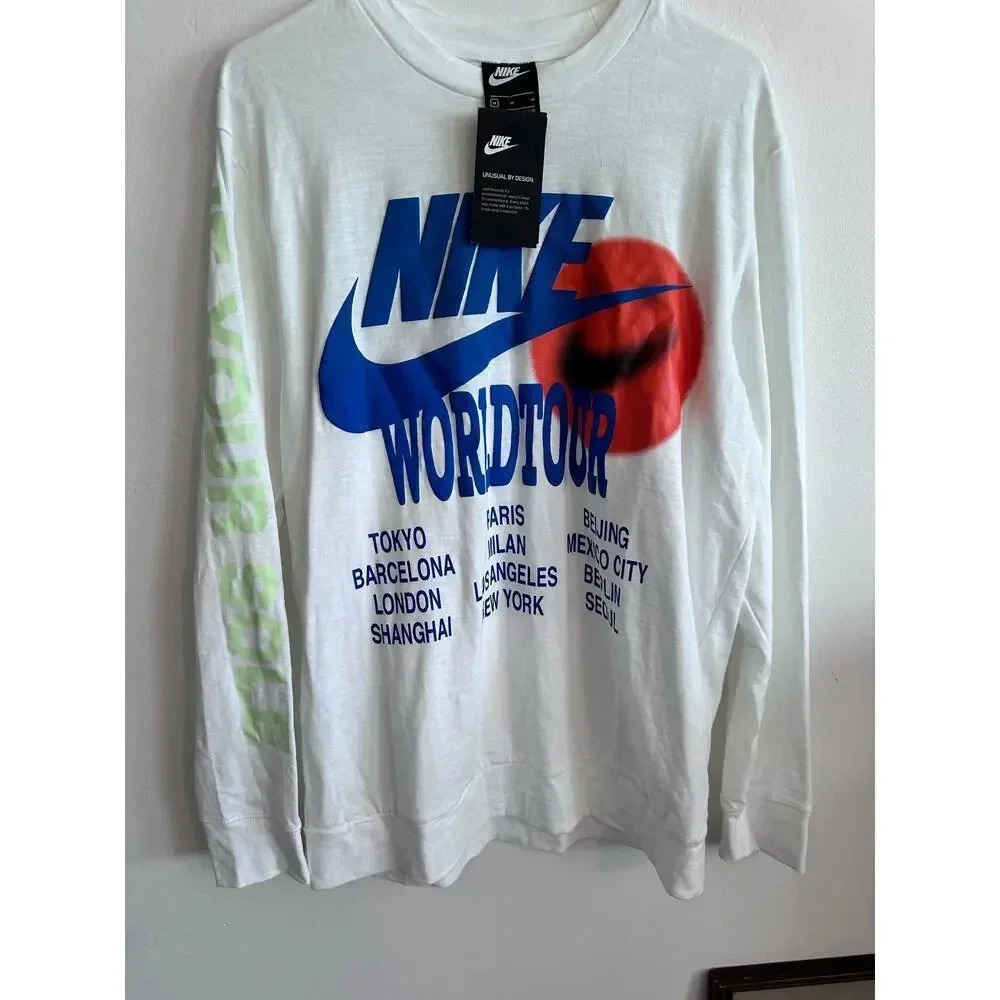 Nike Sportswear World Tour Long Sleeve Graphic T-Shirt Size Medium